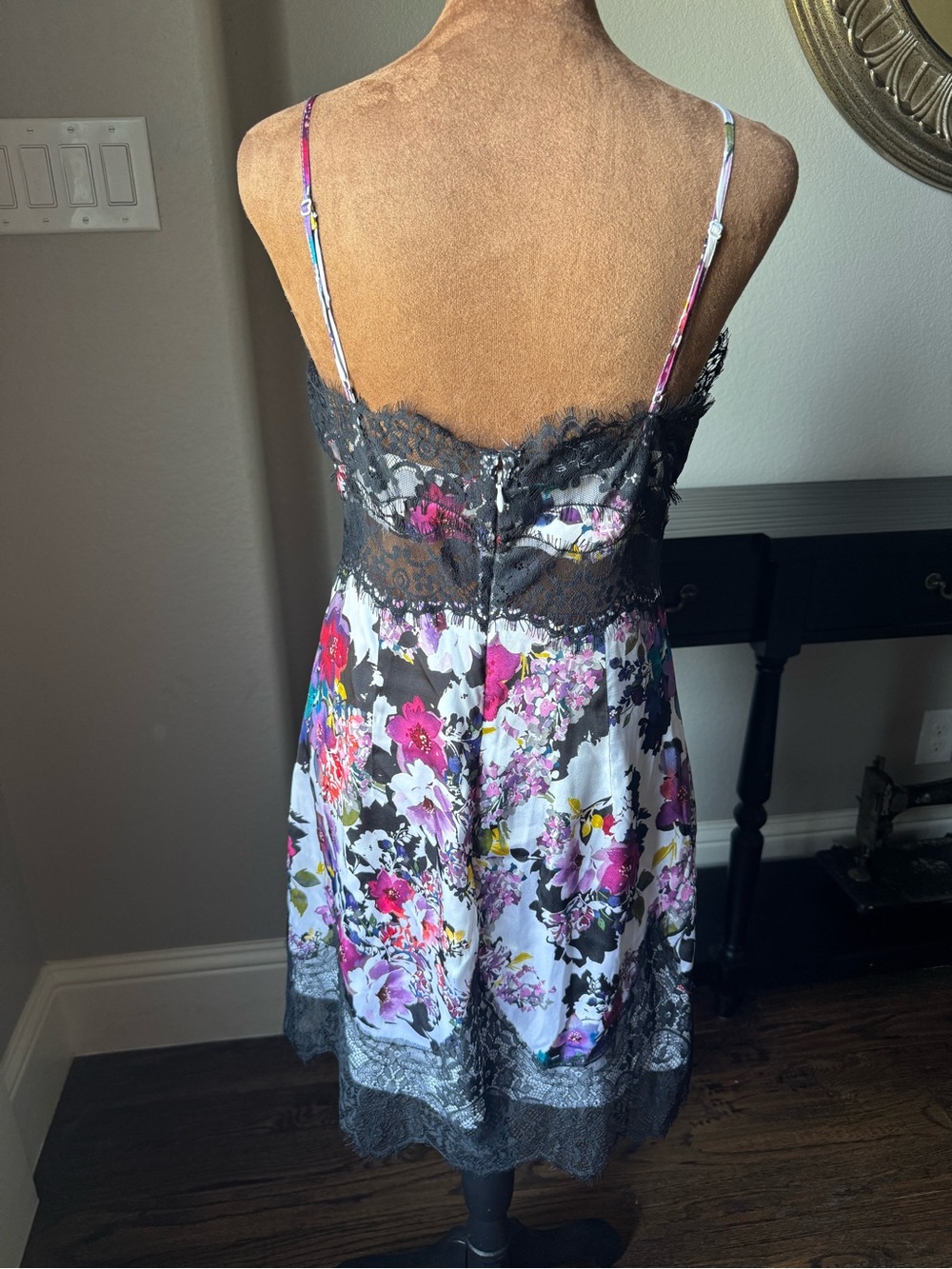 bebe Silk Floral Eyelash Lace Slip Dress Lingerie Style Sexy 8 Adjustable Straps - Picture 7 of 16